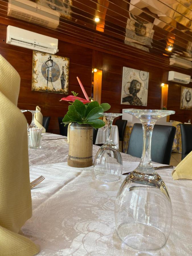 Bano Palace Hotel Douala Exterior photo