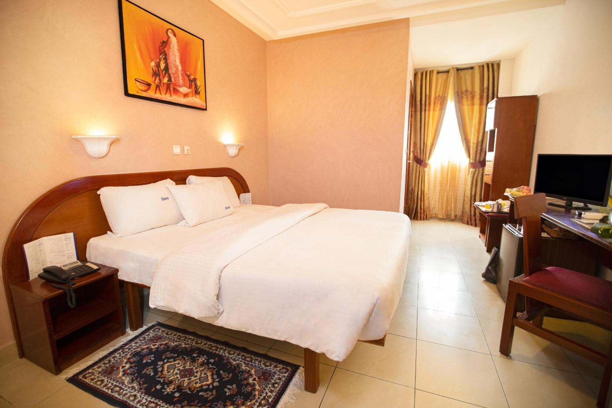 Bano Palace Hotel Douala Exterior photo